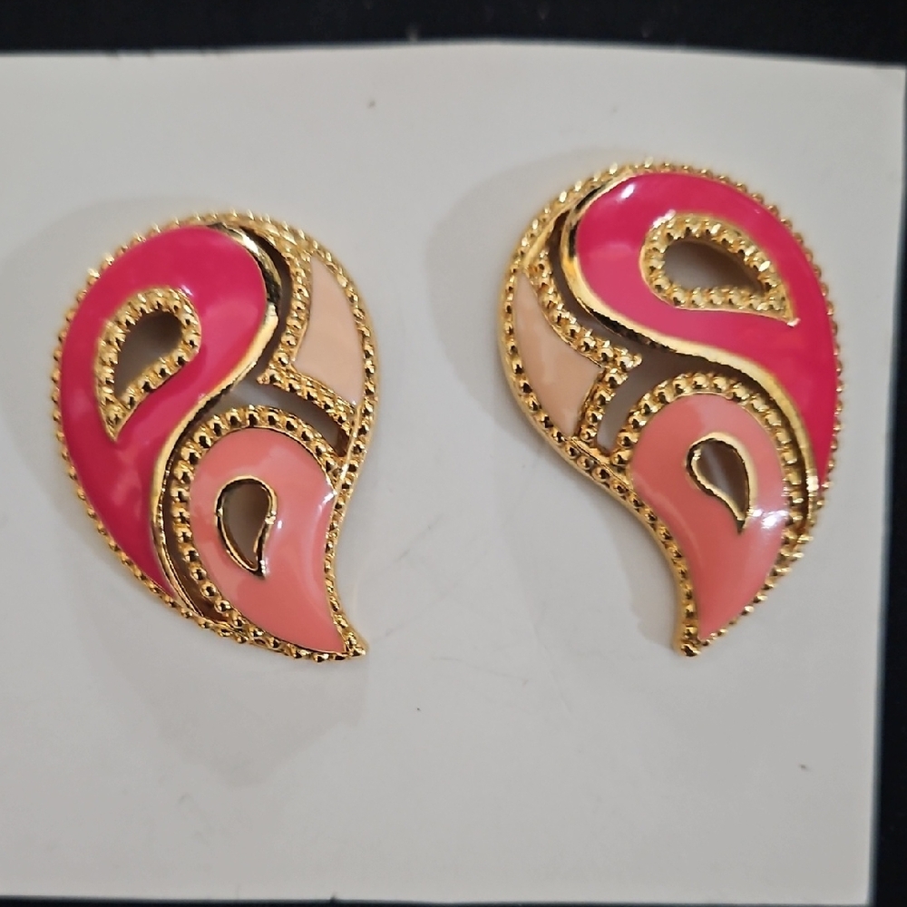 Avon Gold and Pink Paisley Earrings